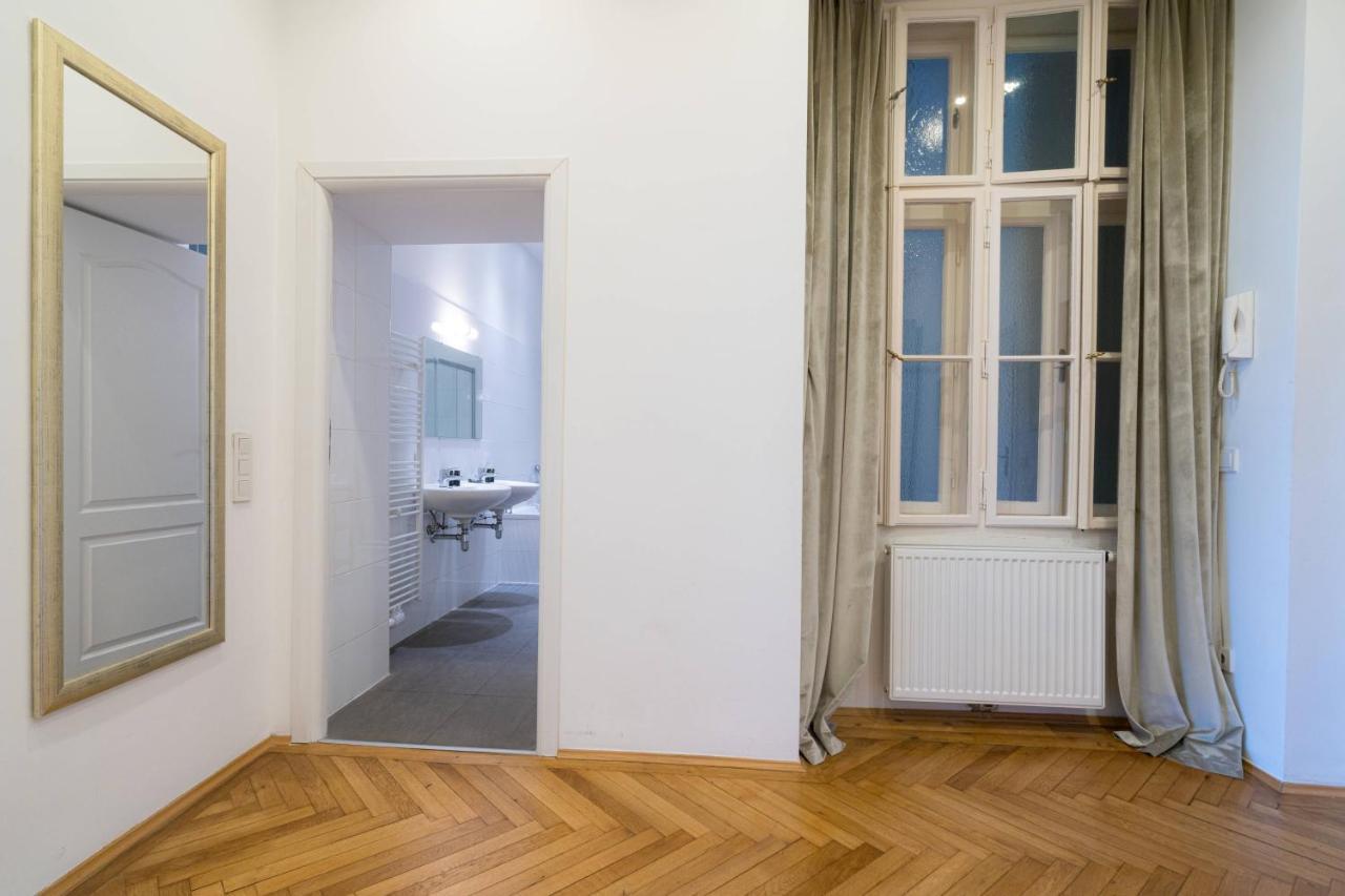 Vienna Residence, Naschmarkt - Museumsquartier ภายนอก รูปภาพ